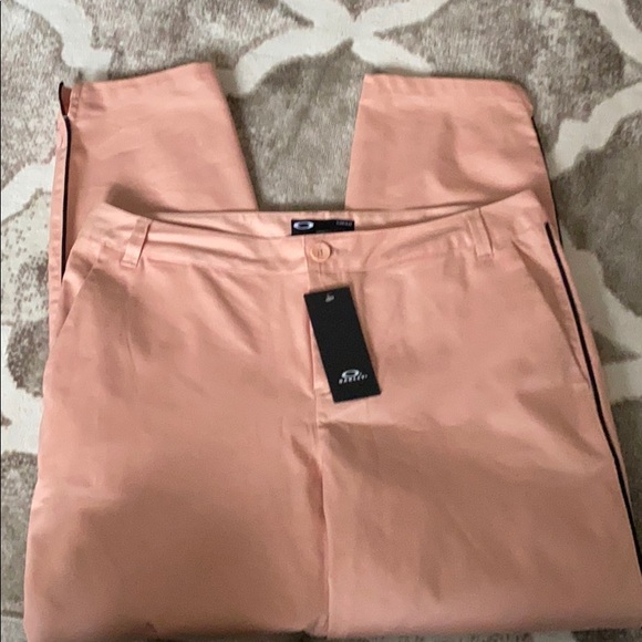 NWT ⭐️ Oakley Pants / chinos - Picture 2 of 5